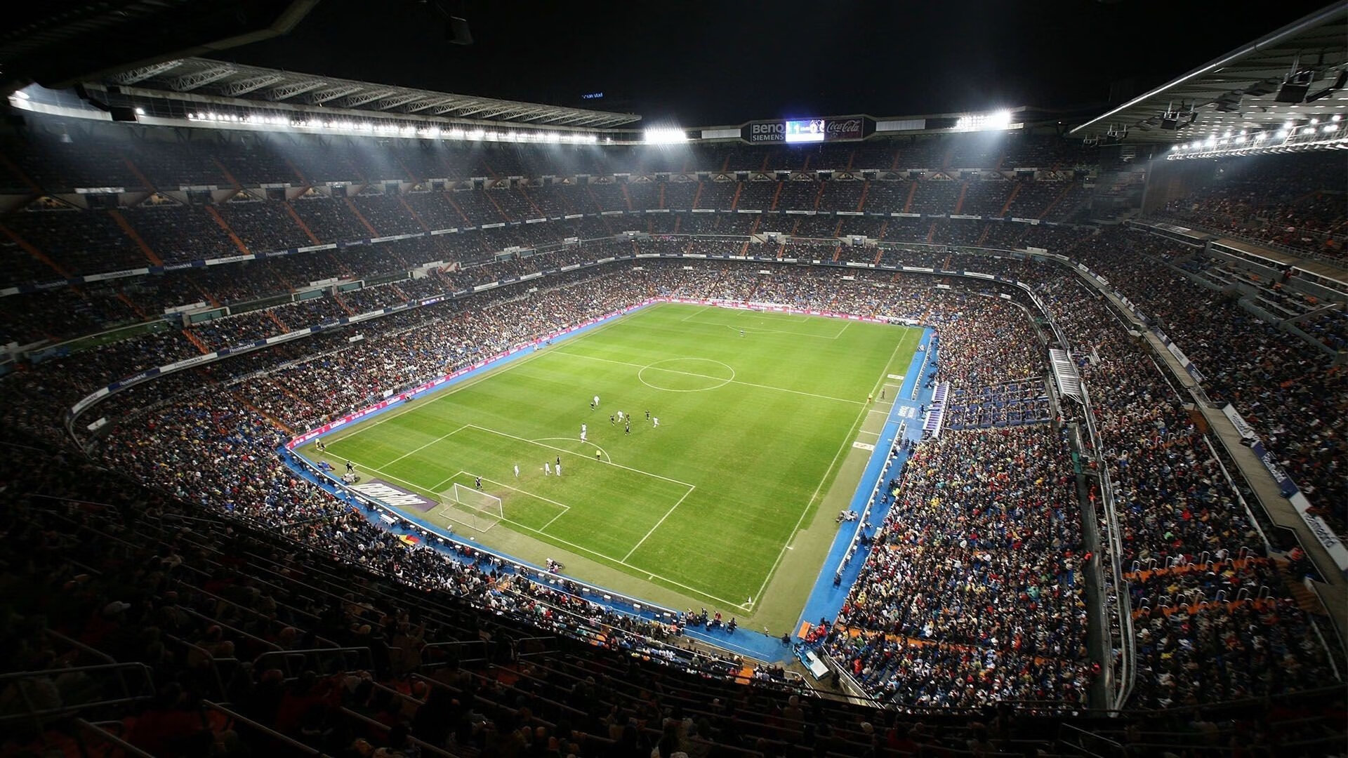 跨时空的竞技狂想，当皇马远射贴柱，东契奇惊呆塞尔维亚，法甲迎来季后赛前夜